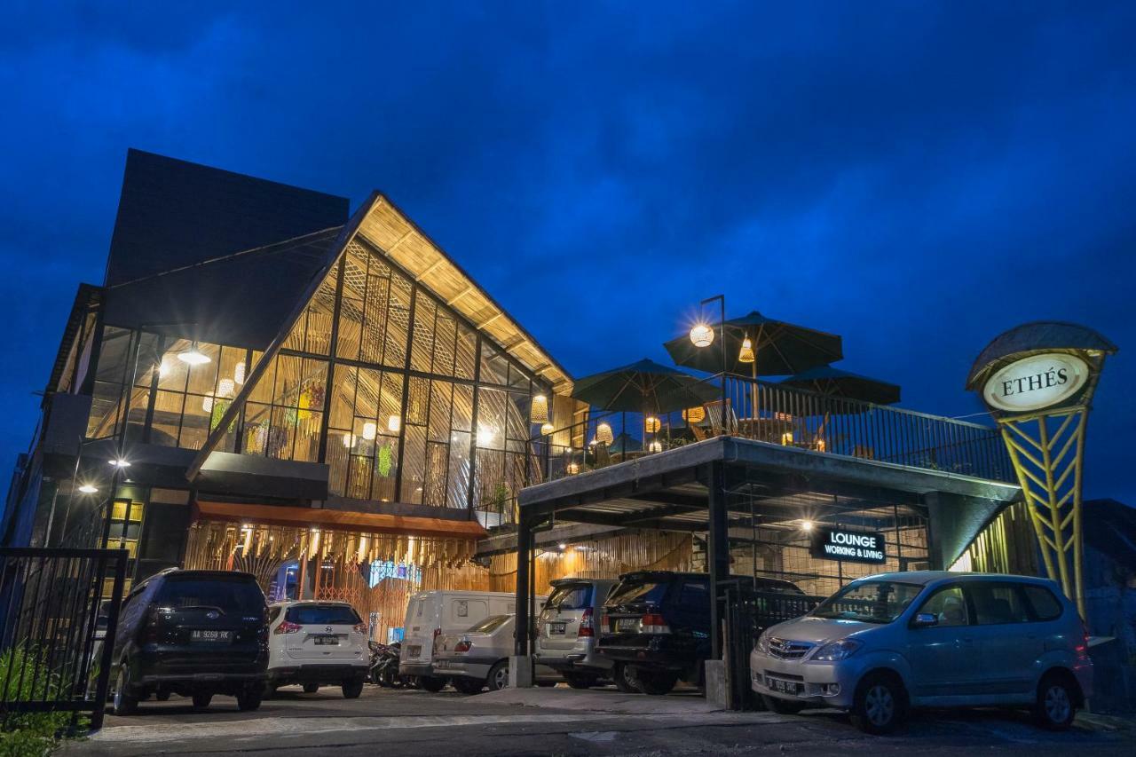 Ethes Coworking - Coliving & Lounge Hotel Ngaglik Luaran gambar